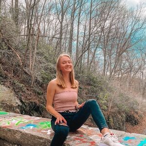 Meet your Posher, Ally